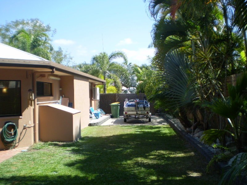 14 CASTAWAYS CLOSE, Kewarra Beach QLD 4879
