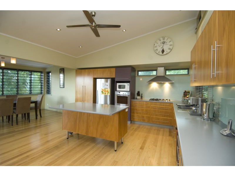 3 Knott Court  WHITFIELD, Cairns QLD 4870