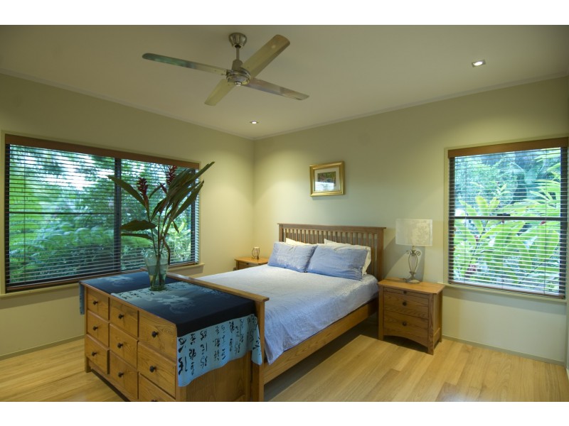 3 Knott Court  WHITFIELD, Cairns QLD 4870