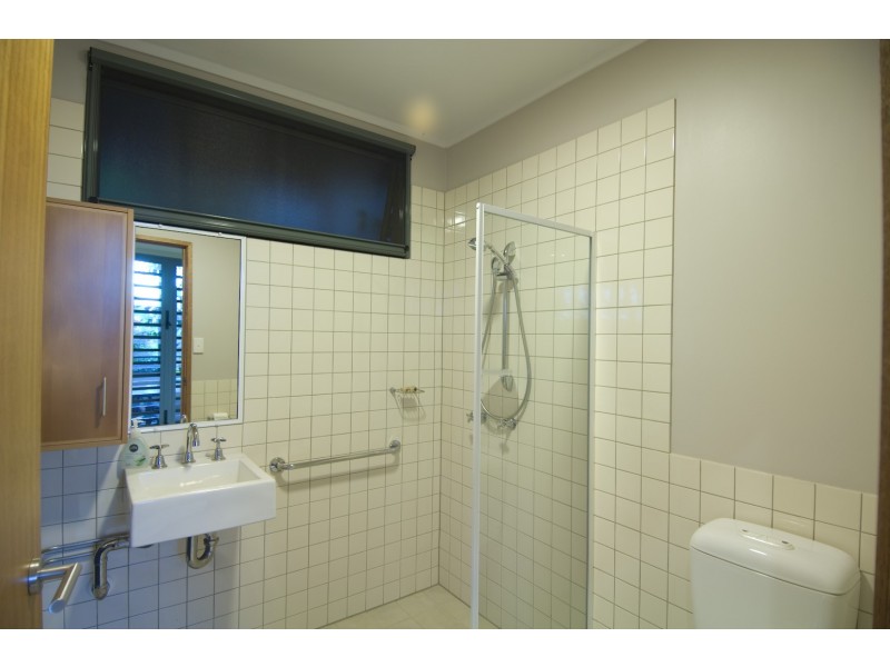 3 Knott Court  WHITFIELD, Cairns QLD 4870