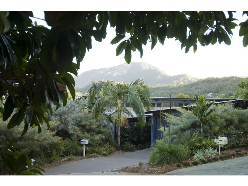 3 Knott Court  WHITFIELD, Cairns QLD 4870