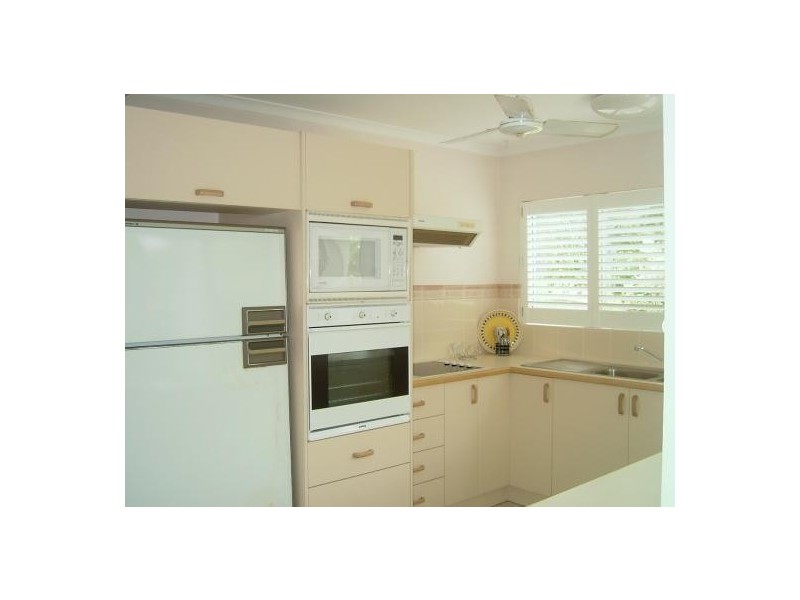 5/70-72 CEDAR ROAD, Palm Cove QLD 4879