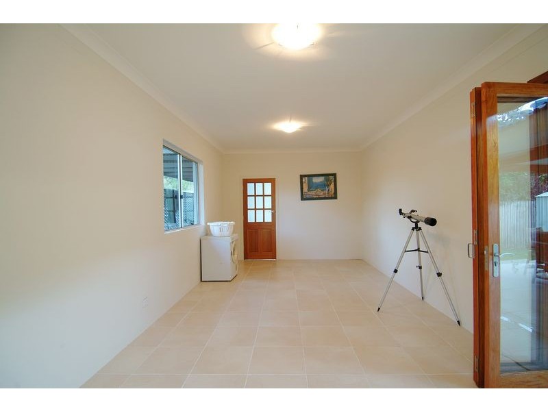 50 Veivers Road, Palm Cove QLD 4879