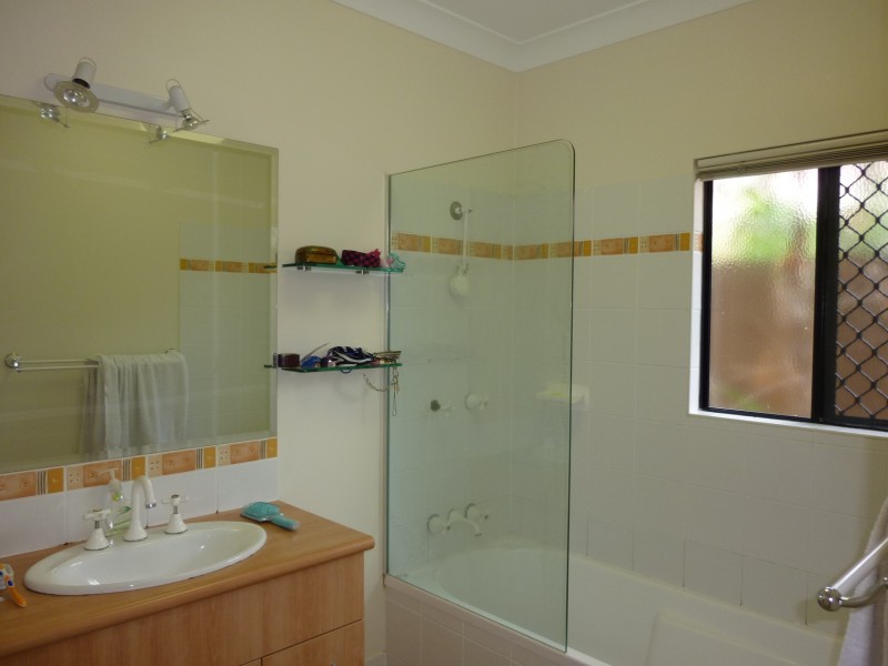 8 TRIBULATION CLOSE, Kewarra Beach QLD 4879