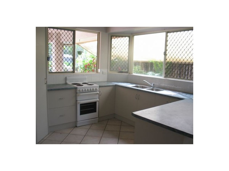 35 DOLPHIN CL, Kewarra Beach QLD 4879