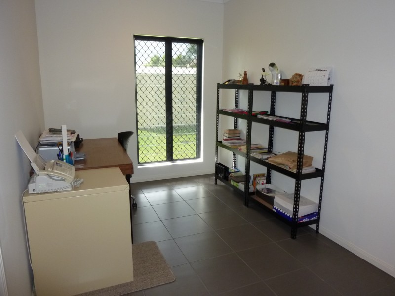 2 Imooya Place, Trinity Park QLD 4879