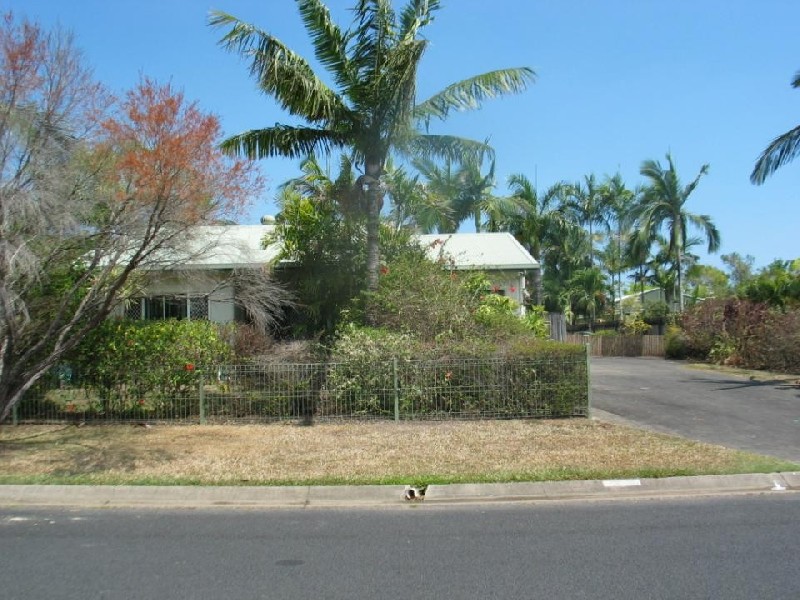 Kewarra Beach QLD 4879