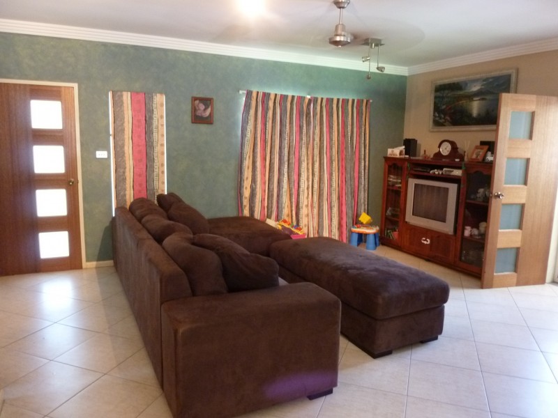 11 Eddy Street, Clifton Beach QLD 4879