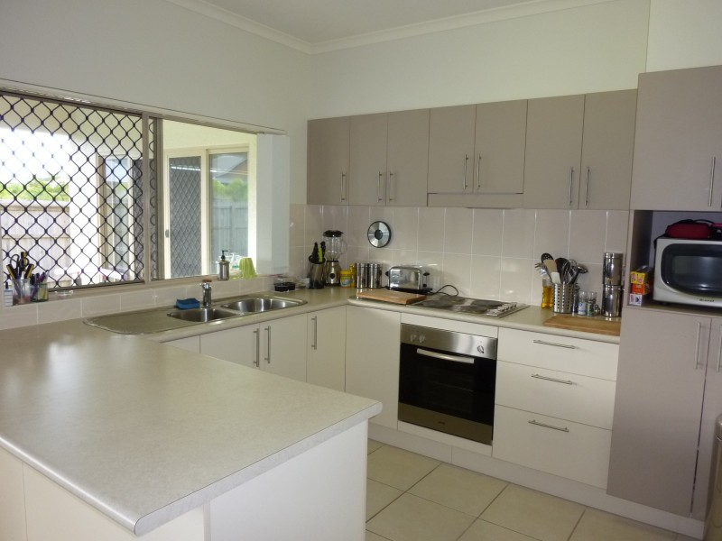2 Floreat Close, Kewarra Beach QLD 4879