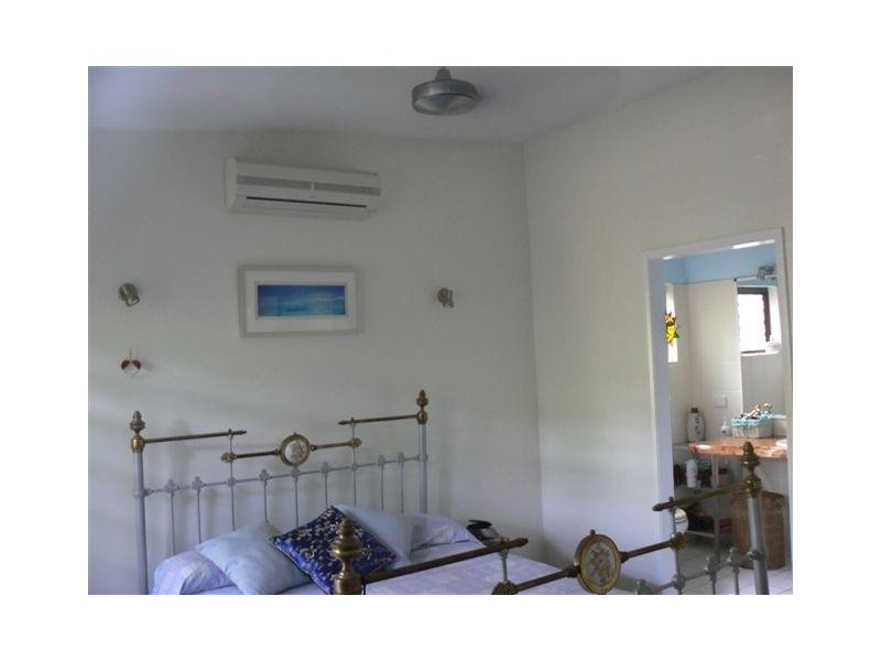 31 CLIFTON ROAD, Clifton Beach QLD 4879