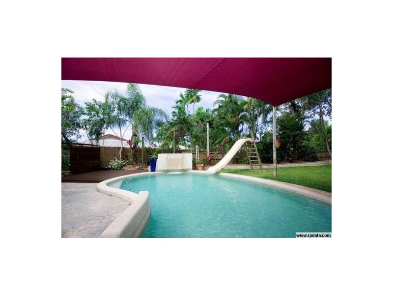 2 ISAAC SMITH CLOSE, Kewarra Beach QLD 4879