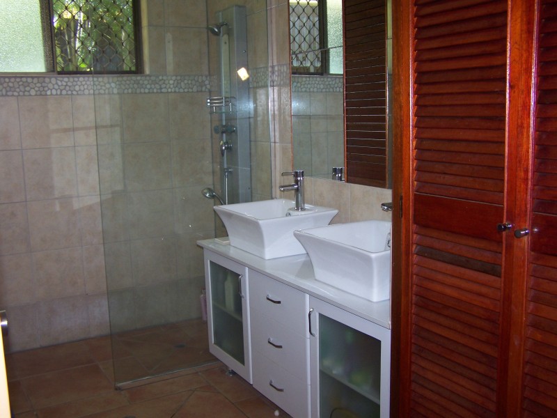 5 Madang Street, Trinity Beach QLD 4879