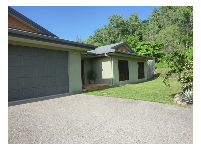 40 Savannah Way, Palm Cove QLD 4879