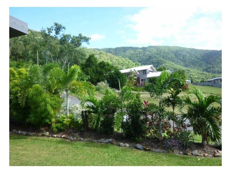 40 Savannah Way, Palm Cove QLD 4879