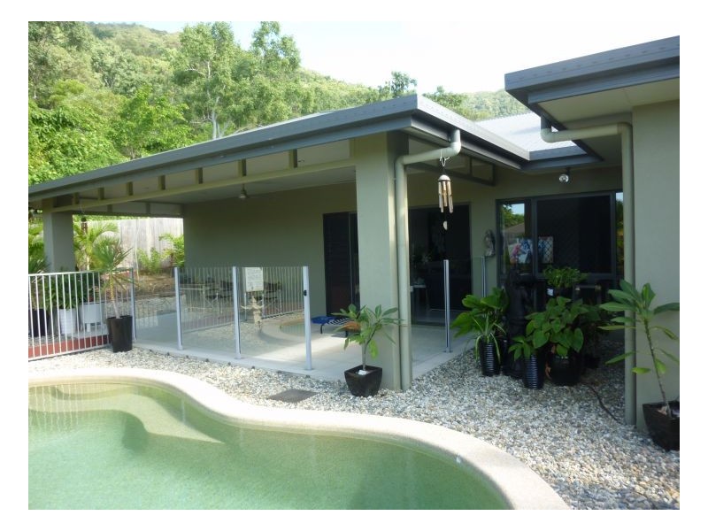 40 Savannah Way, Palm Cove QLD 4879