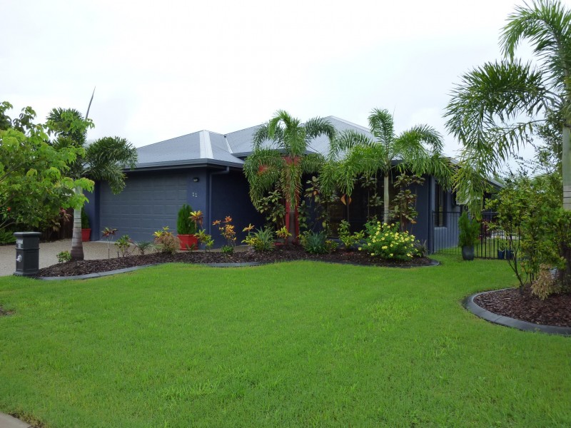 11 Imooya Place, Trinity Park QLD 4879
