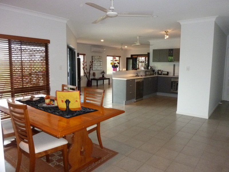 11 Imooya Place, Trinity Park QLD 4879