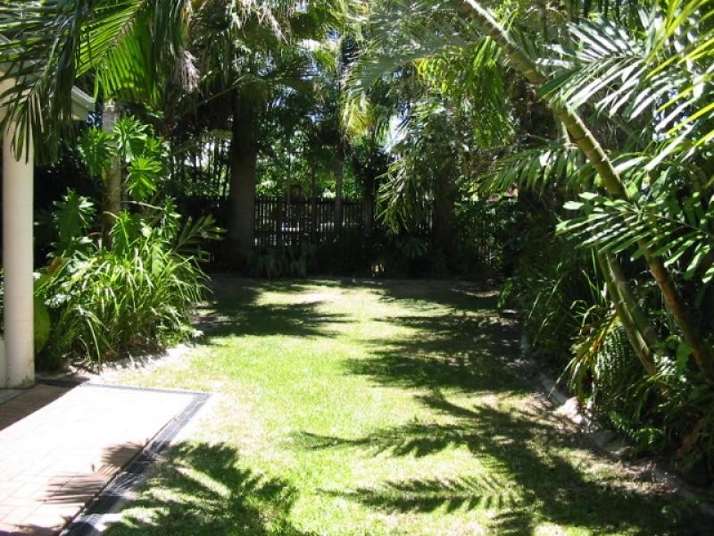 25 Albatross Street, Kewarra Beach QLD 4879