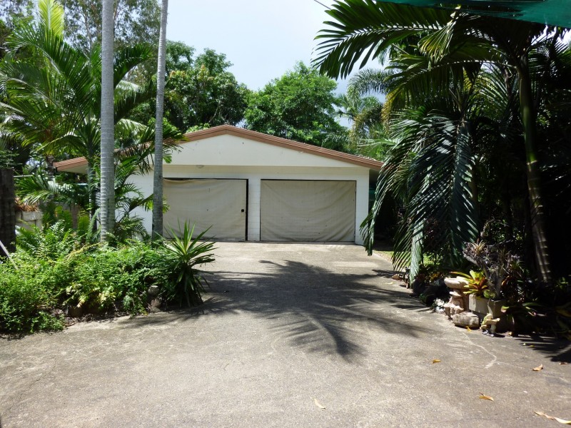 13 Bataan Close, Trinity Park QLD 4879
