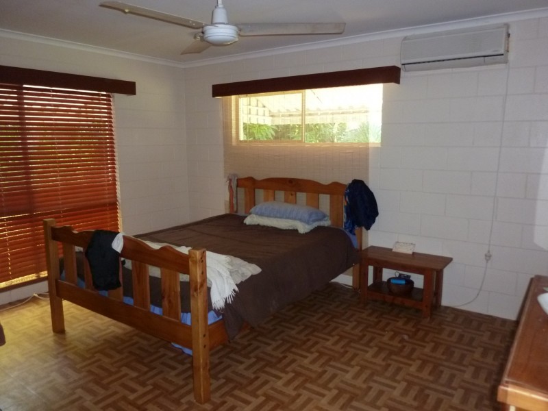 13 Bataan Close, Trinity Park QLD 4879