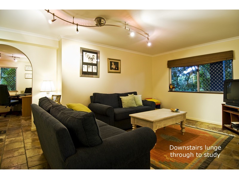 2 GANNET STREET, KEWARRA BEACH, Cairns QLD 4870