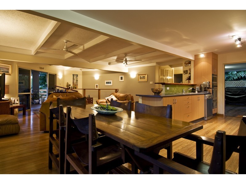 2 GANNET STREET, KEWARRA BEACH, Cairns QLD 4870