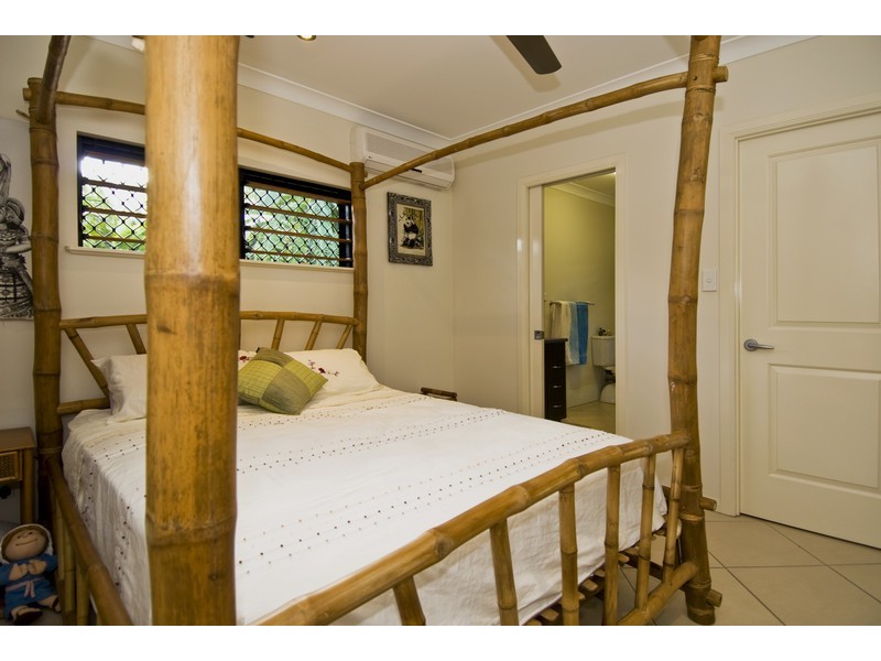 5 TYDEMAN CRESCENT, CLIFTON BEACH, Cairns QLD 4870