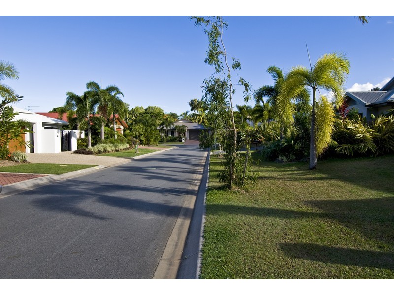 5 TYDEMAN CRESCENT, CLIFTON BEACH, Cairns QLD 4870