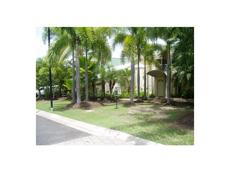 4 SARINA CL, Kewarra Beach QLD 4879