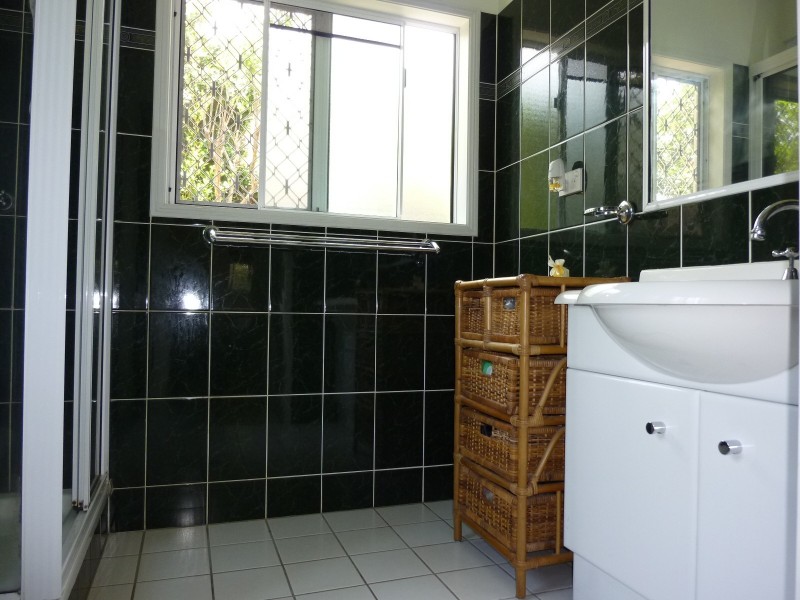 9 Ilse Close, Clifton Beach QLD 4879