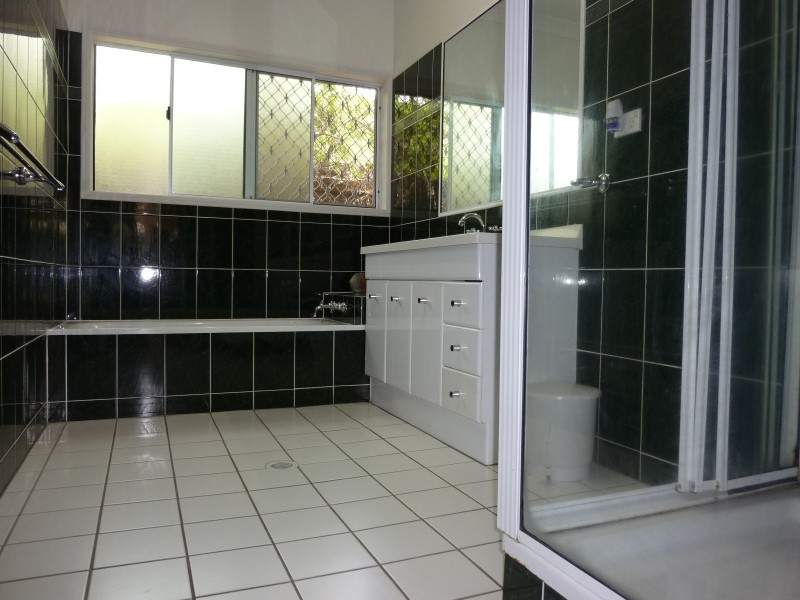 9 Ilse Close, Clifton Beach QLD 4879
