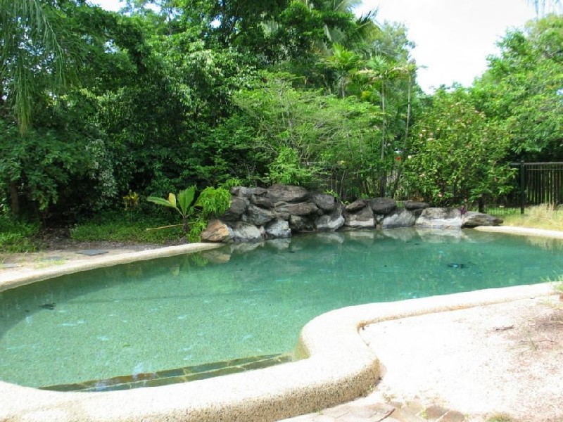 Clifton Beach QLD 4879