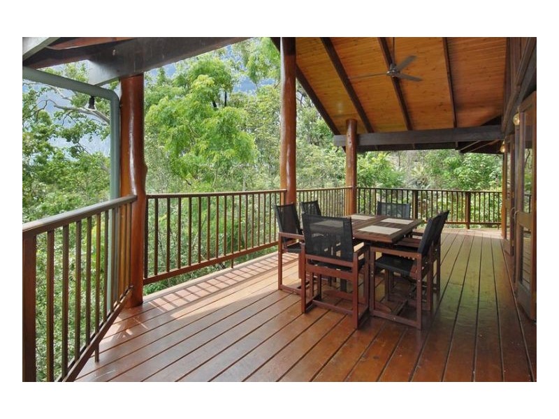 25-27 LARK CLOSE,, Clifton Beach QLD 4879