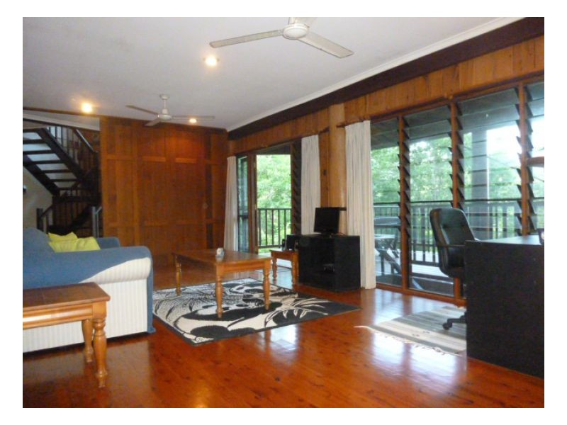 25-27 LARK CLOSE,, Clifton Beach QLD 4879