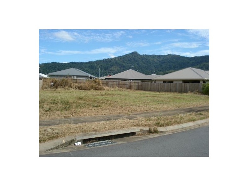 11 Newberry St., Smithfield QLD 4878