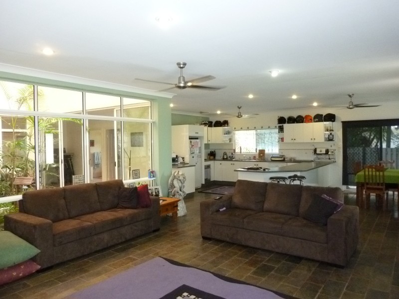 Kewarra Beach QLD 4879