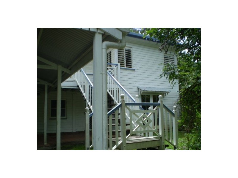 17  Friend St, Edge Hill QLD 4870