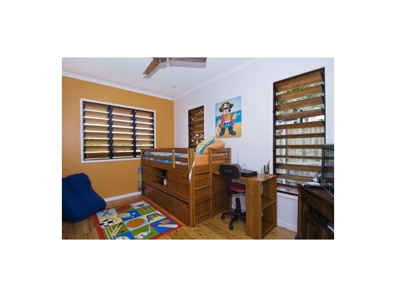 13 Everglades Street, Palm Cove QLD 4879