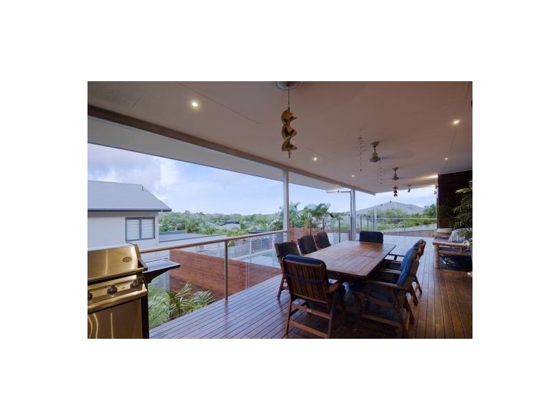 13 Everglades Street, Palm Cove QLD 4879