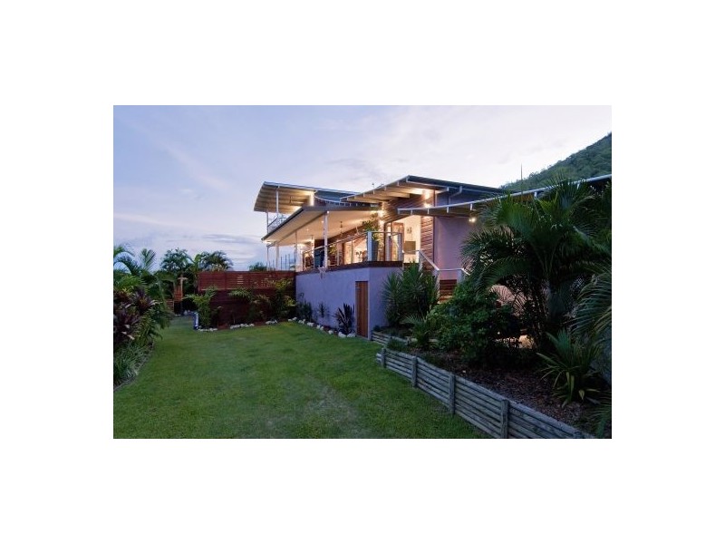 13 Everglades Street, Palm Cove QLD 4879