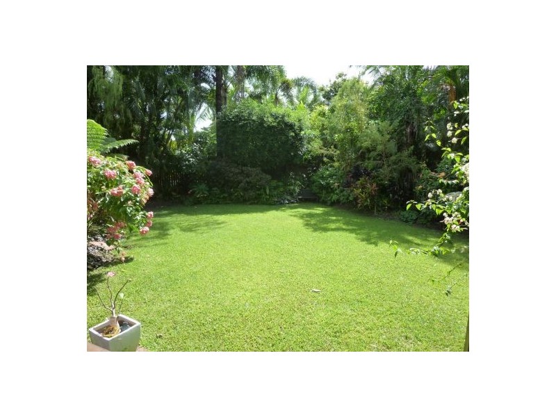 4 Eden Court, Clifton Beach QLD 4879