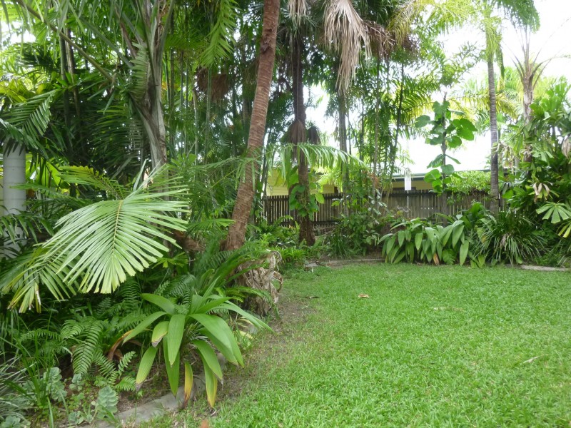 25 Albatross Street, Kewarra Beach QLD 4879