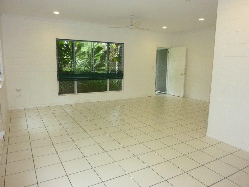25 Albatross Street, Kewarra Beach QLD 4879