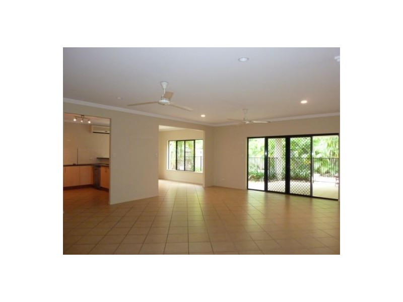10 HOWIE CLOSE, Kewarra Beach QLD 4879
