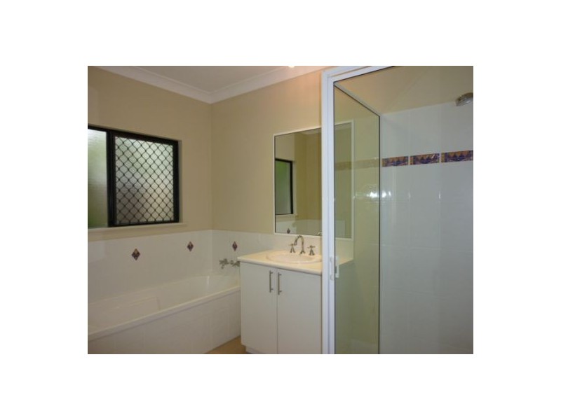 10 HOWIE CLOSE, Kewarra Beach QLD 4879