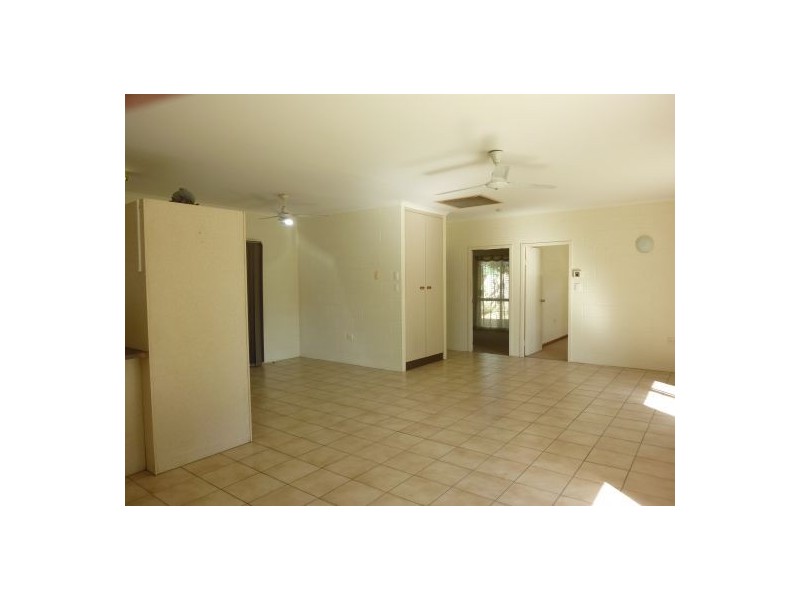 143 Trinity Beach Rd, Trinity Beach QLD 4879