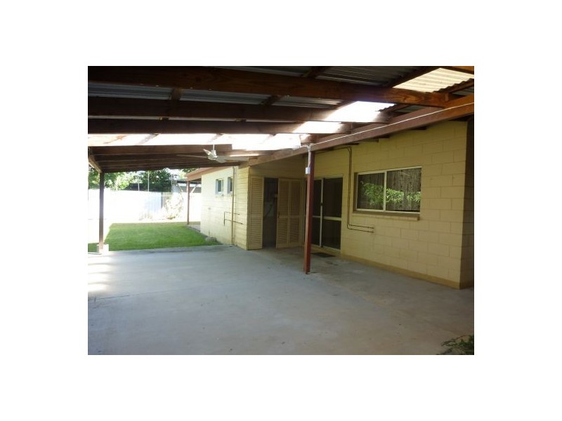 143 Trinity Beach Rd, Trinity Beach QLD 4879