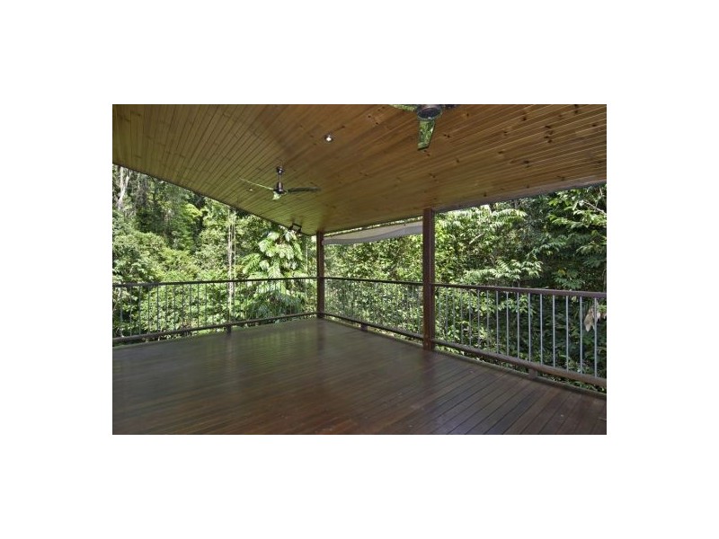 4 Lydia Street, Smithfield QLD 4878