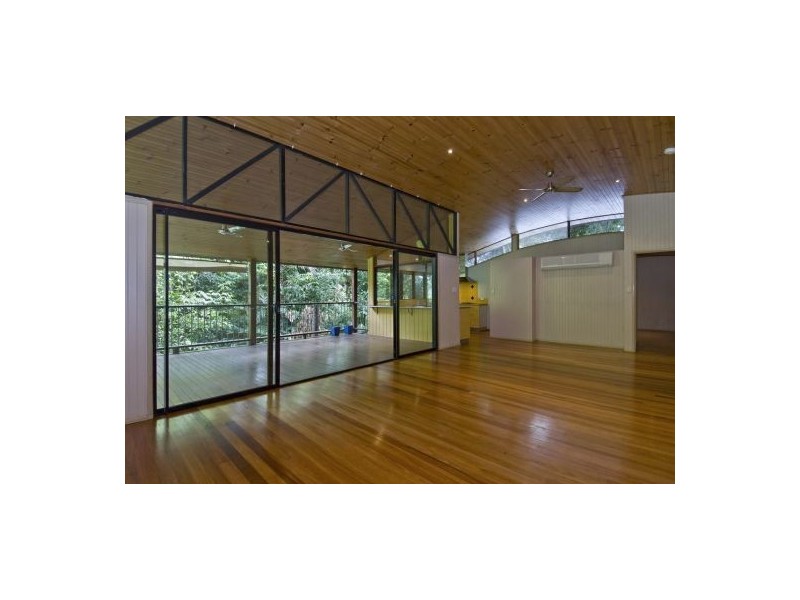 4 Lydia Street, Smithfield QLD 4878