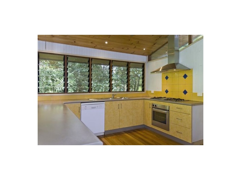 4 Lydia Street, Smithfield QLD 4878